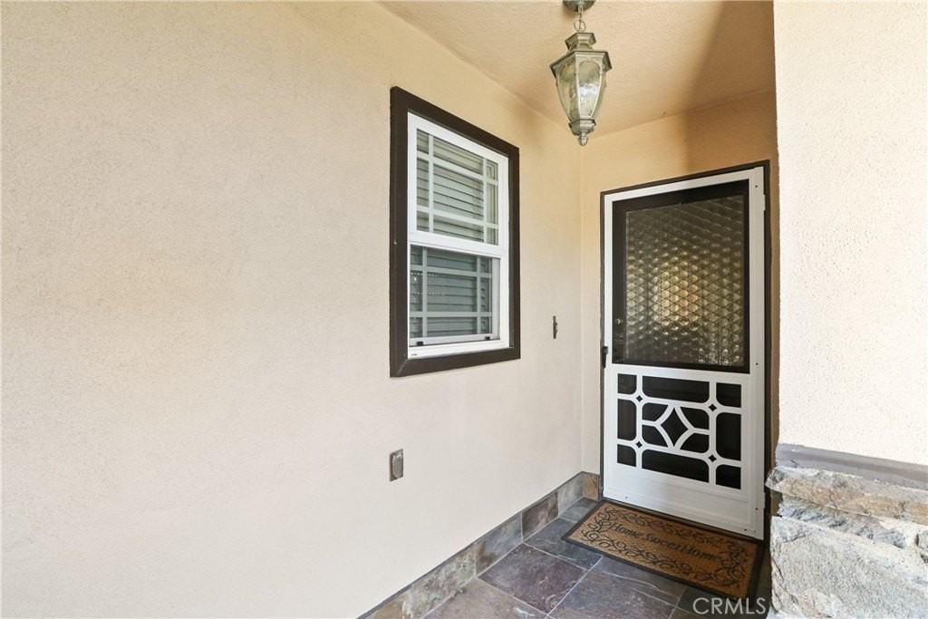 4880 Hazelnut Ave - Photo 4 of 19