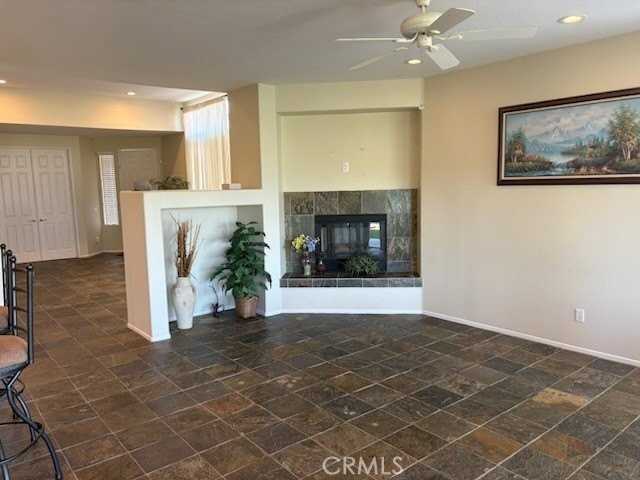 28600 Grandview Dr - Photo 4 of 14