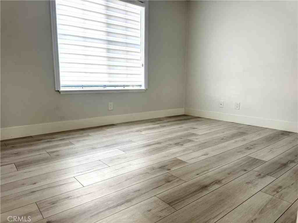 7735 Moordale Cir - Photo 7 of 17