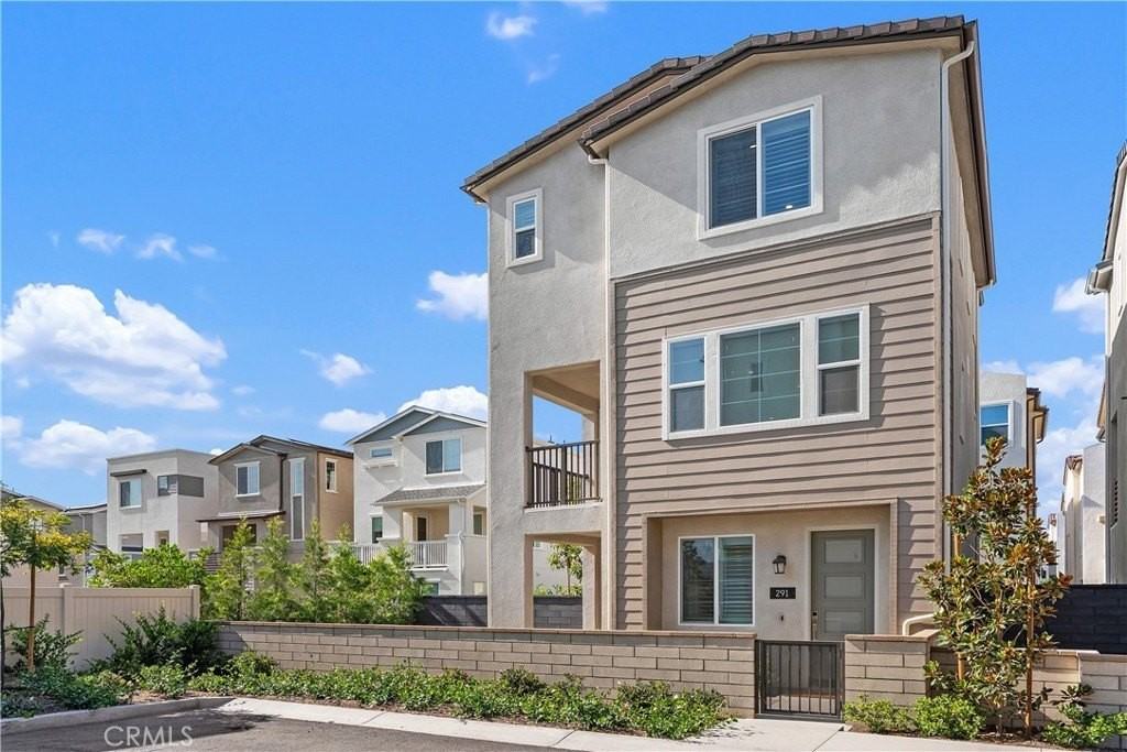 291 Heartland Way - Photo 2 of 40