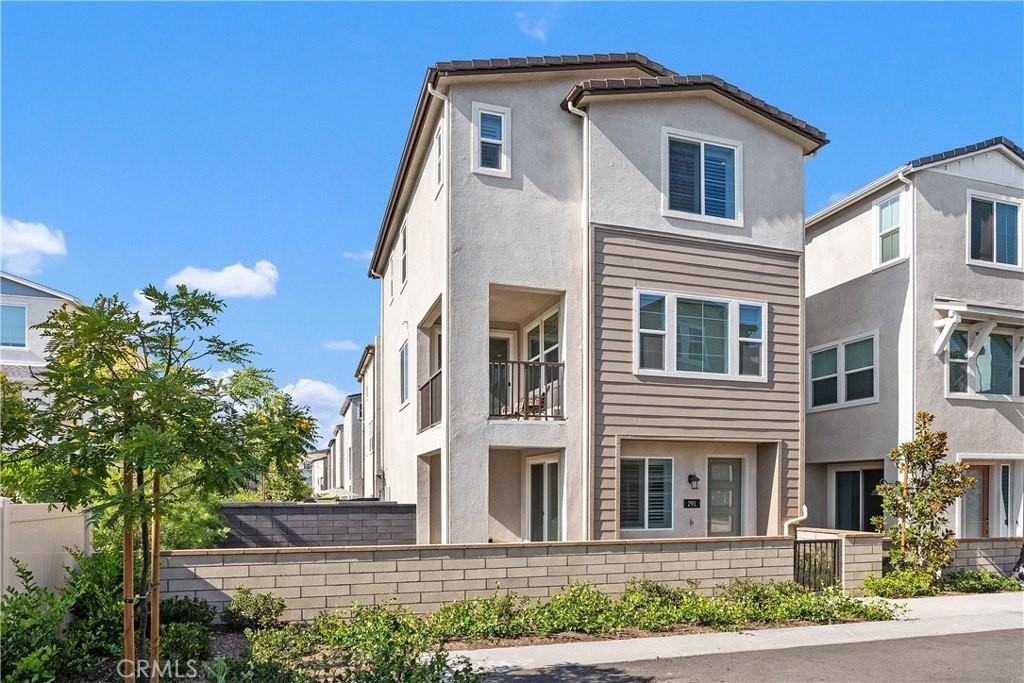 291 Heartland Way - Photo 3 of 40