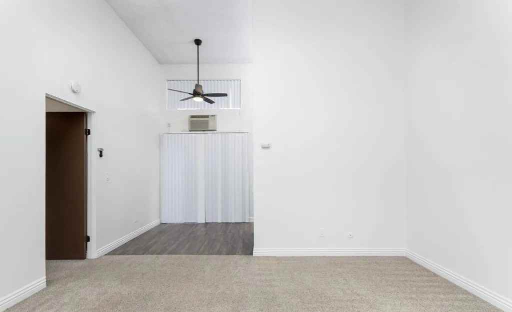 4033 Dove St - Photo 2 of 3