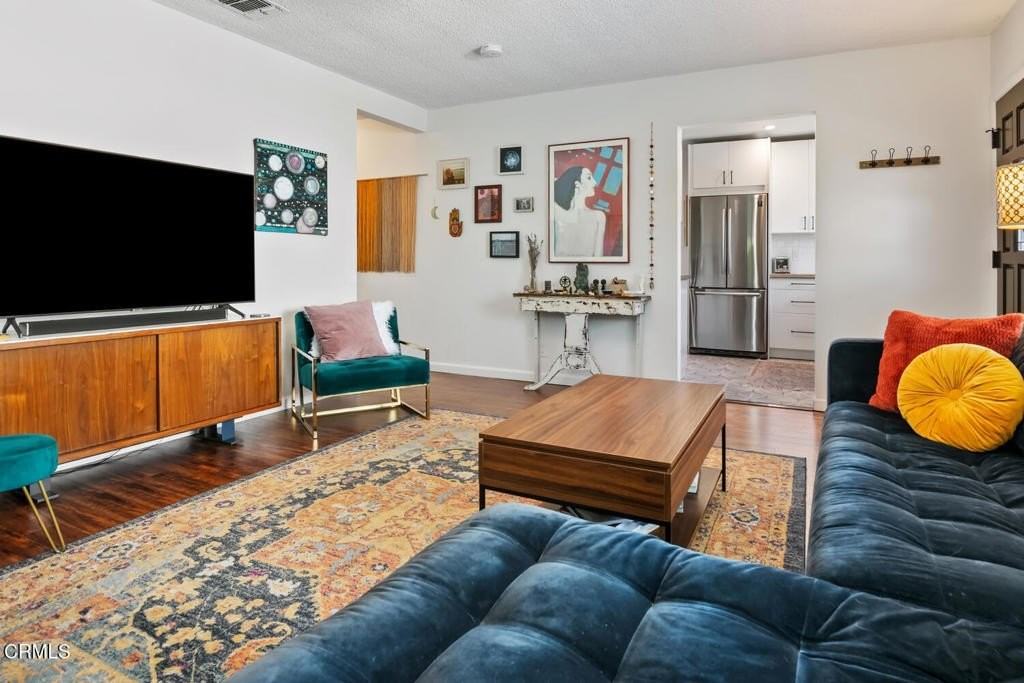 4136 Baywood St - Photo 5 of 19