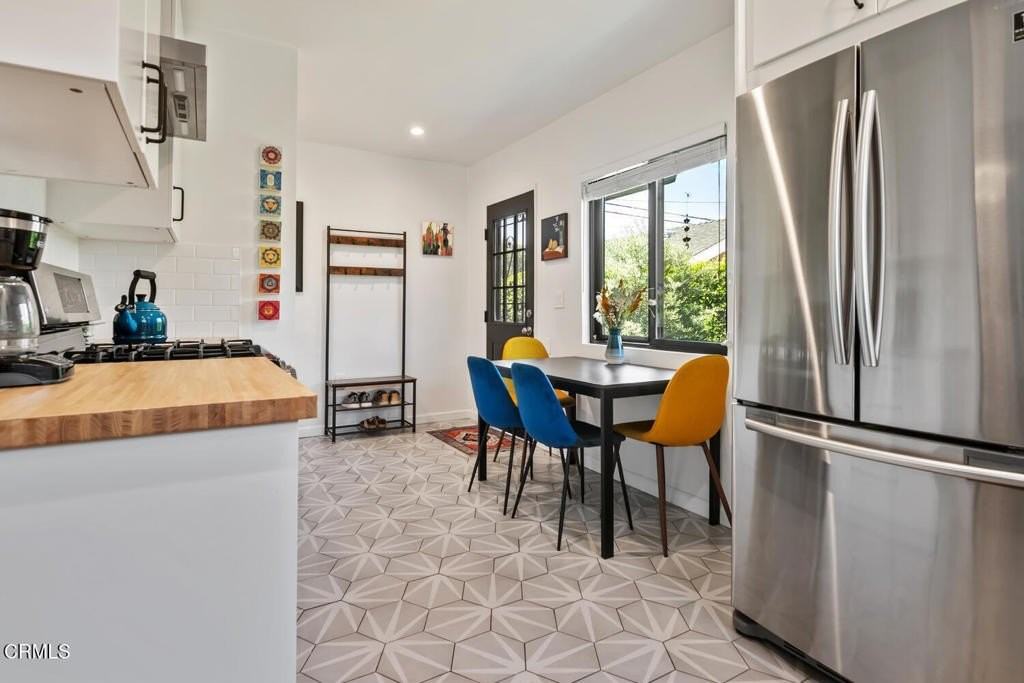 4136 Baywood St - Photo 7 of 19