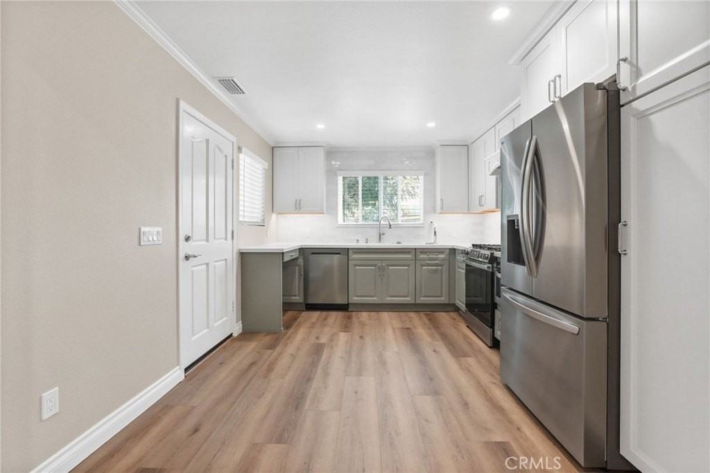 11682 Reagan St - Photo 6 of 31