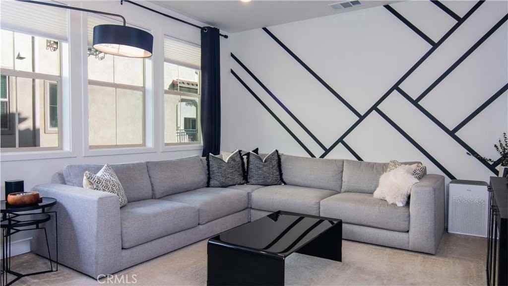 18295 Maidenhair Way - Photo 4 of 20