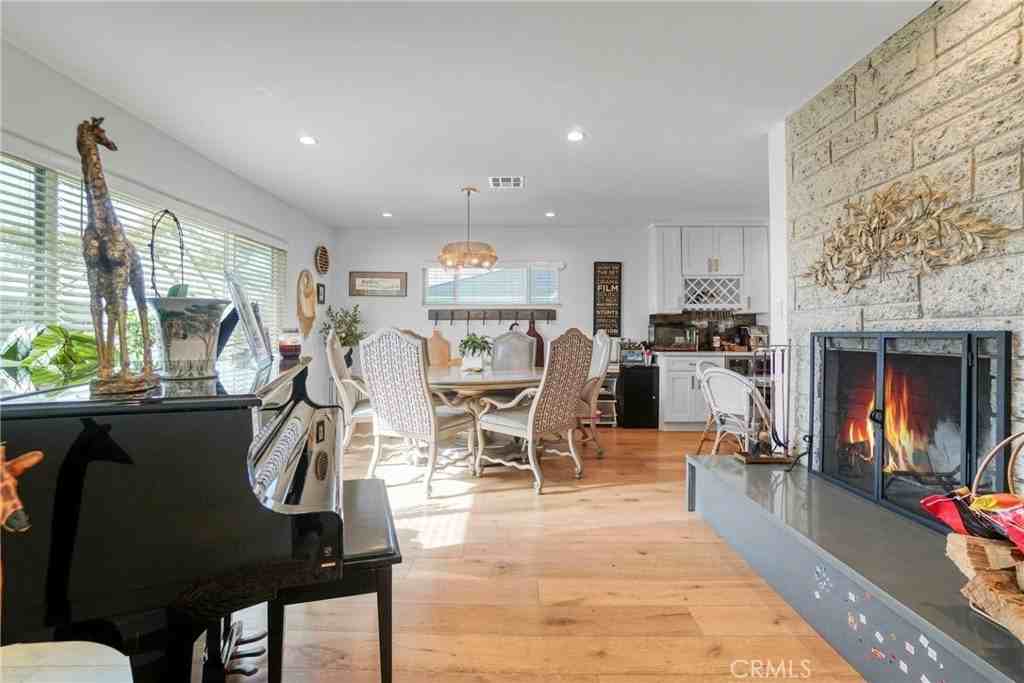 5247 W 138th St - Photo 3 of 26