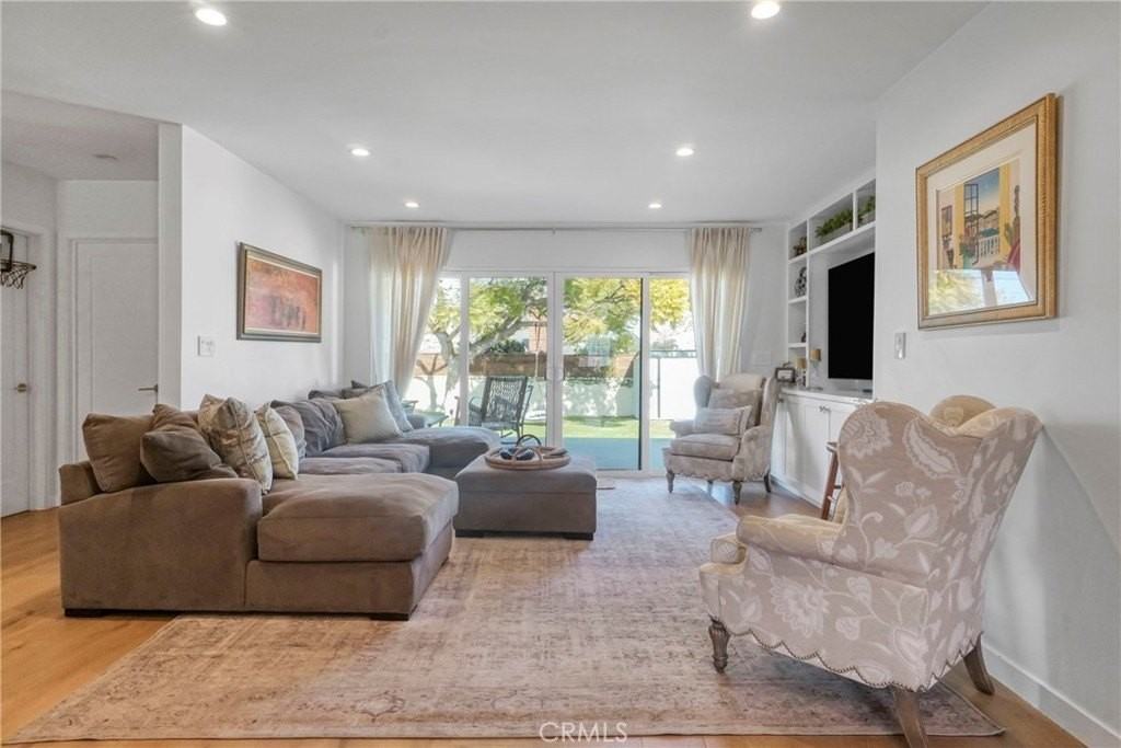 5247 W 138th St - Photo 7 of 26