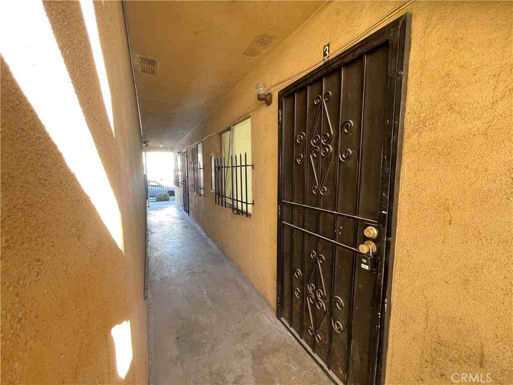 3430 W 63rd St #3 - Photo 3 of 9