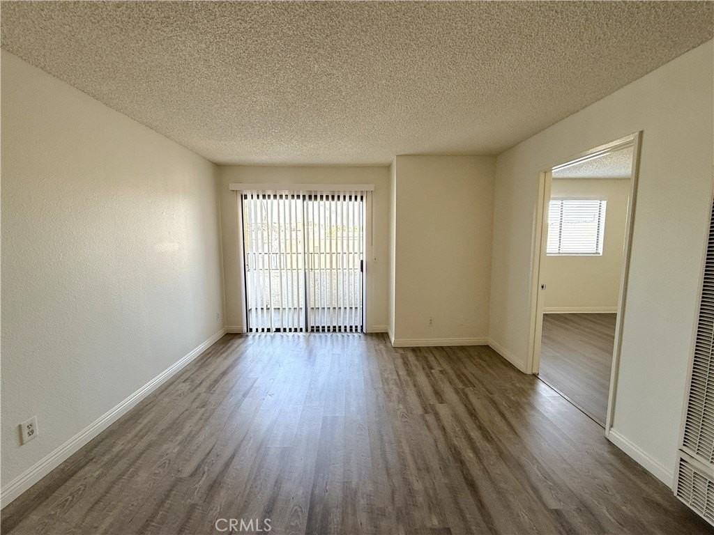 1212 Gladys Ave #201 - Photo 4 of 21