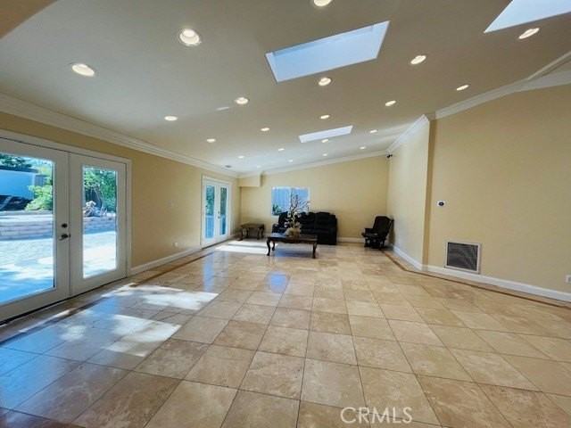 6201 Corbin Ave - Photo 6 of 50