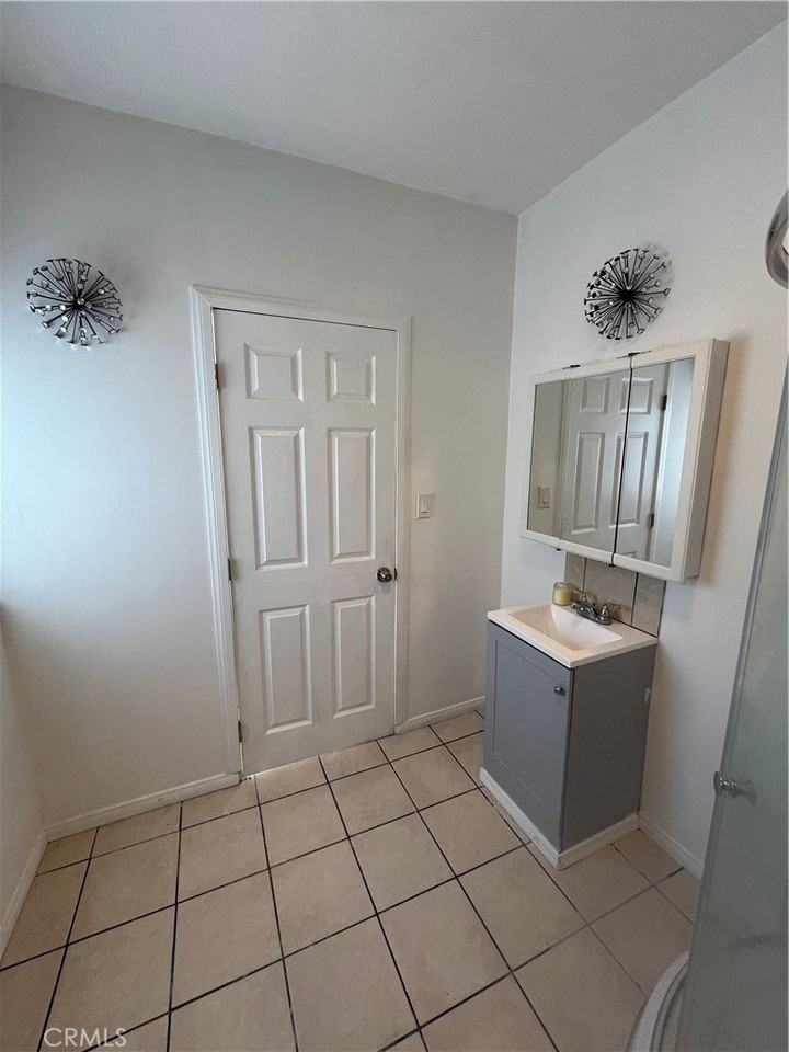 8561 Orion Ave - Photo 4 of 16