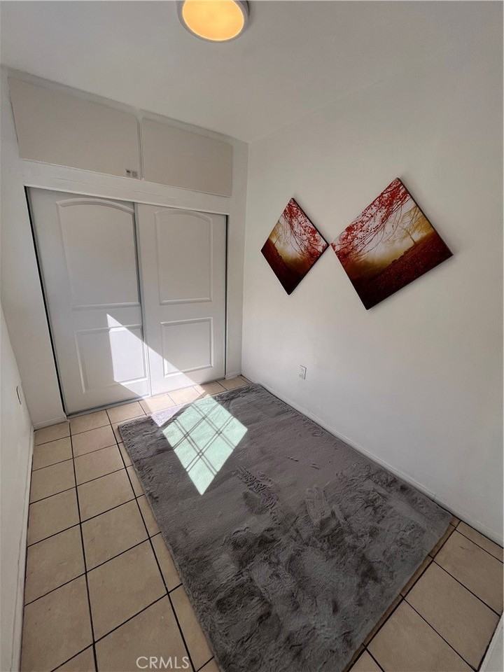 8561 Orion Ave - Photo 5 of 16