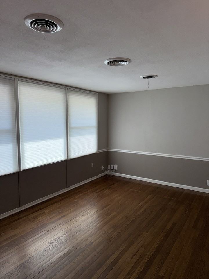 4407 Diamondhead Dr - Photo 3 of 17