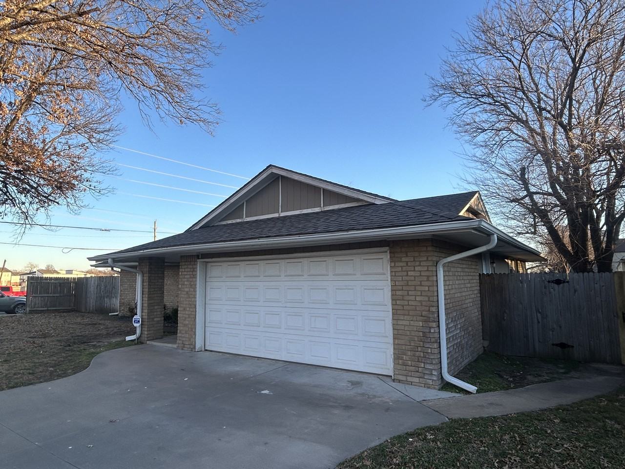 11132 E 29th St - Photo 3 of 16