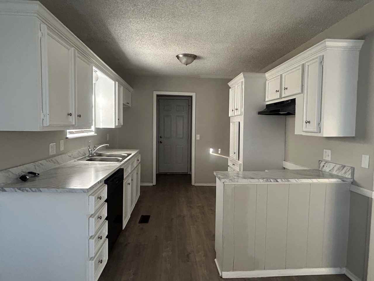 11132 E 29th St - Photo 6 of 16