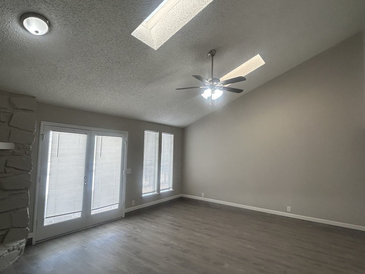 2003 N 29th St - Photo 5 of 18