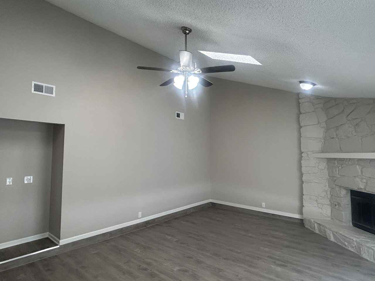 2003 N 29th St - Photo 6 of 18