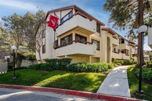 featured image of 18015 Sundowner Way #647