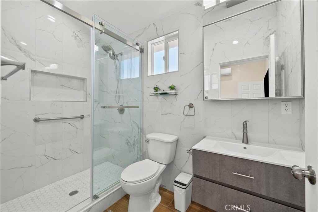 6920 Loma Verde 1/2 - Photo 6 of 33