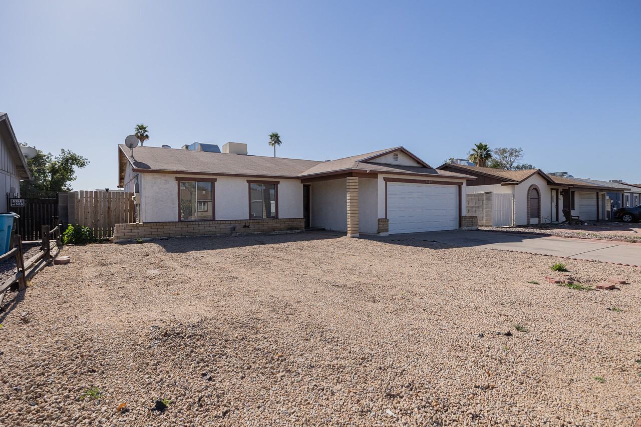 3629 E Blanche Dr - Photo 3 of 20