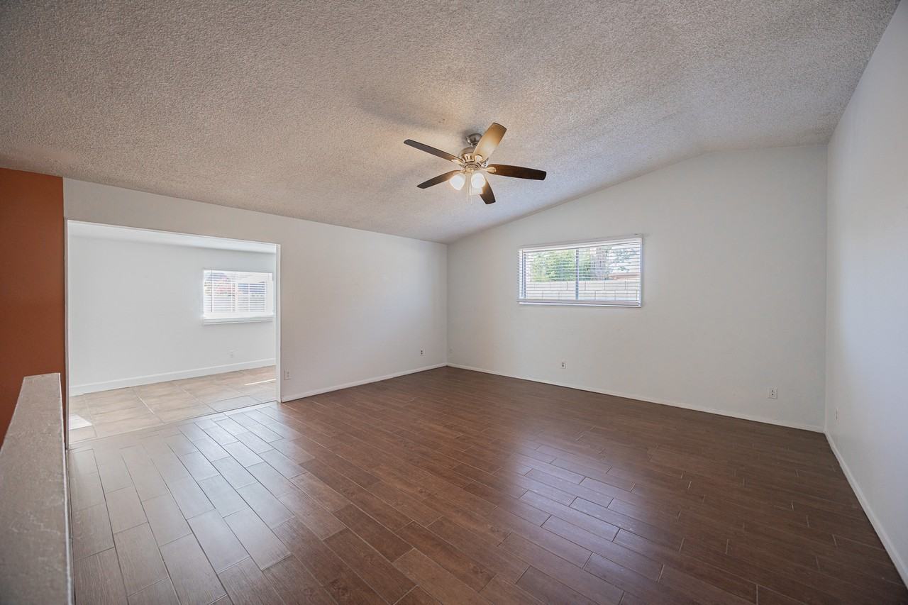 3629 E Blanche Dr - Photo 4 of 20