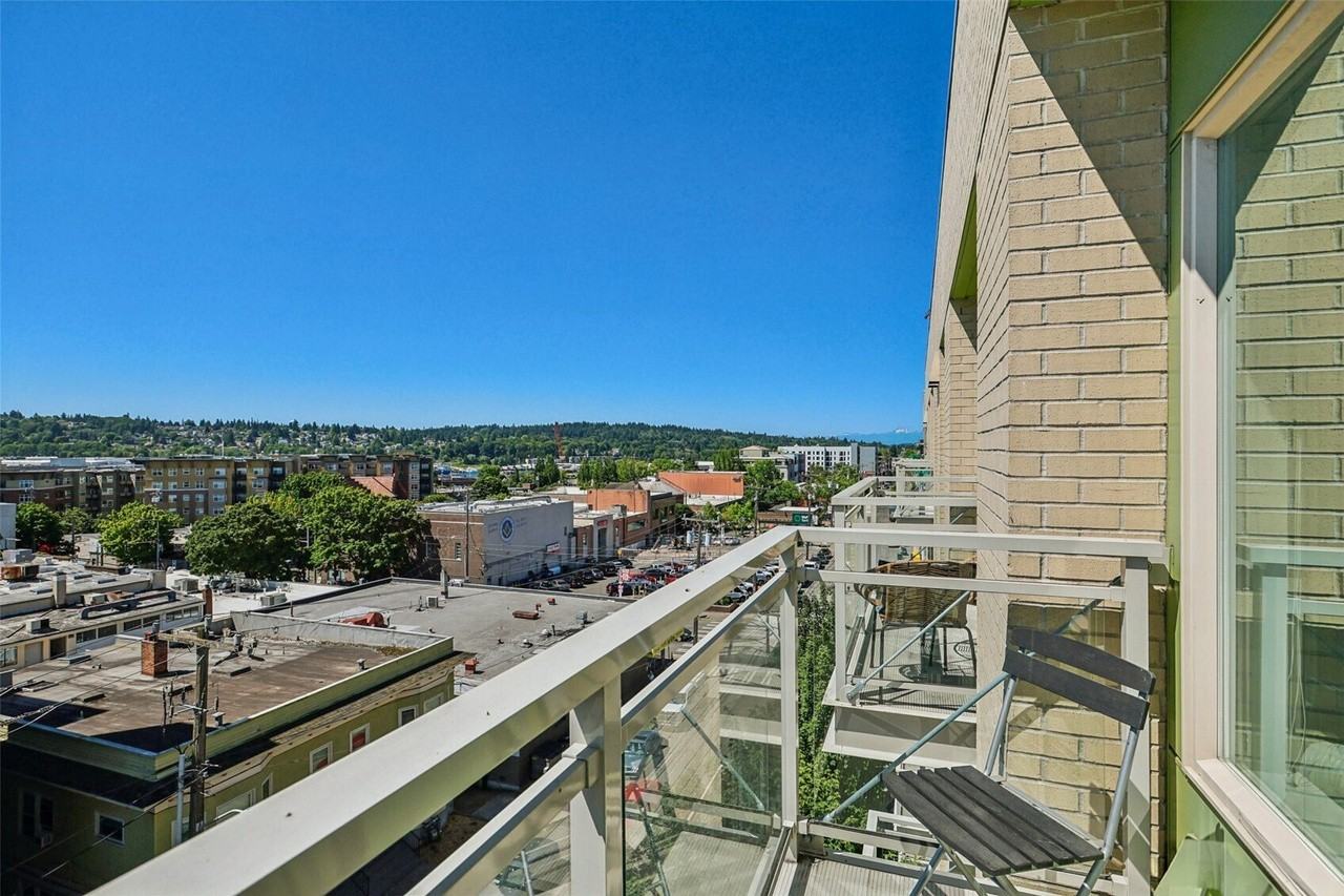 1760 Nw 56Th St - Photo 6 of 17