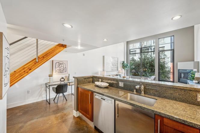 200 Townsend St - Photo 6 of 17