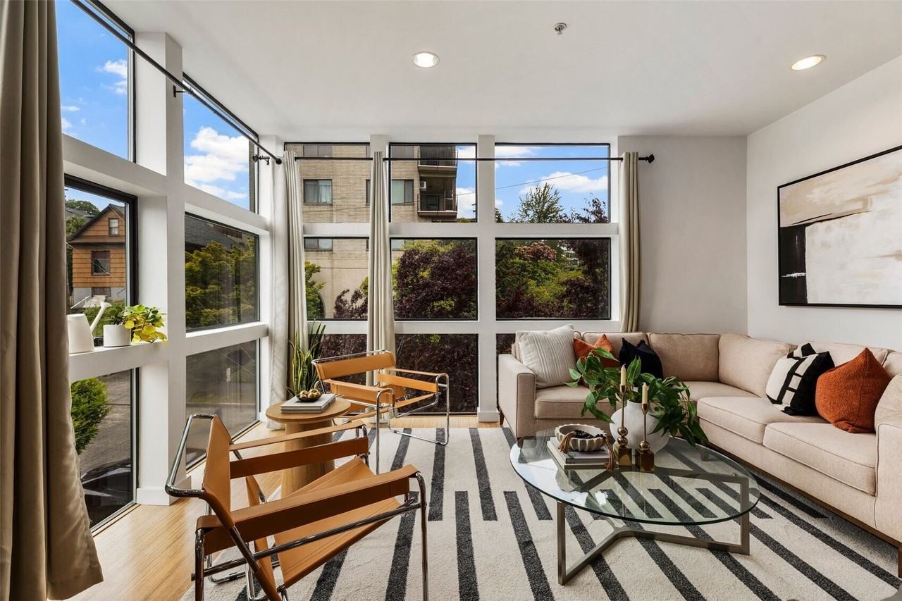 623 Aloha St - Photo 3 of 16