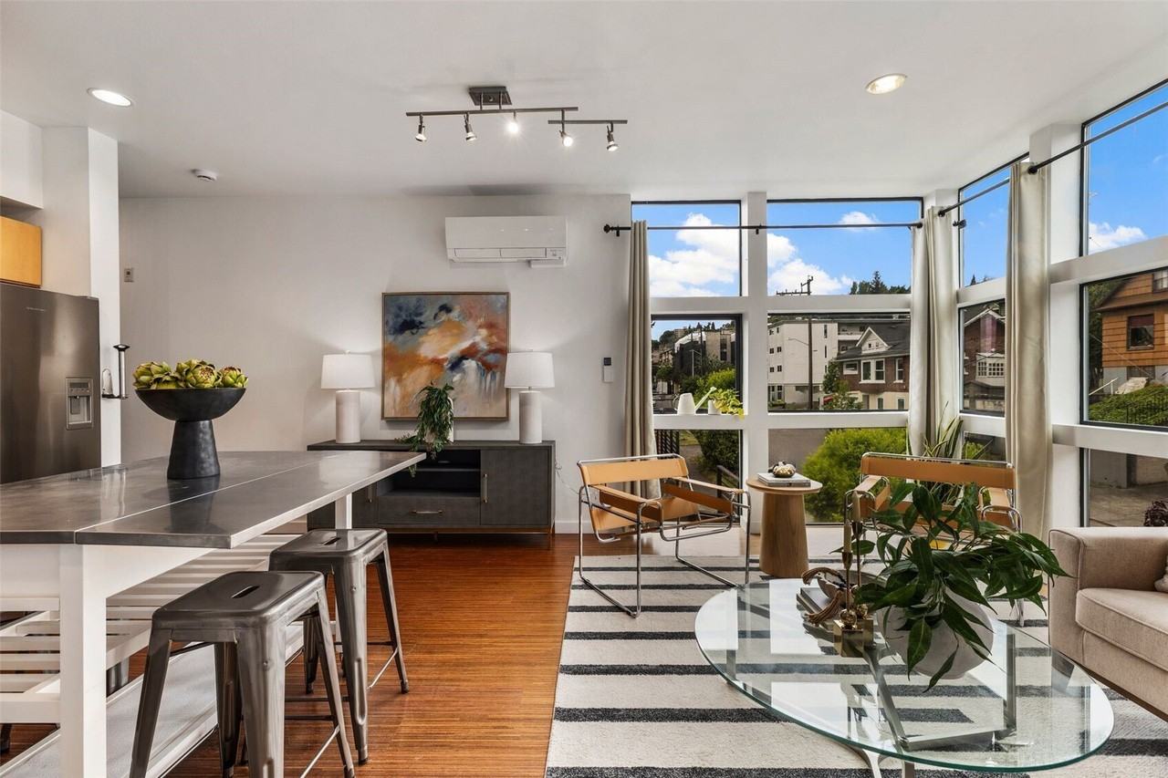 623 Aloha St - Photo 4 of 16