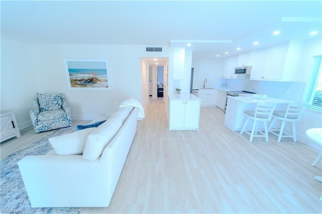 354 Harbour Dr Unit 354 #354 - Photo 5 of 18