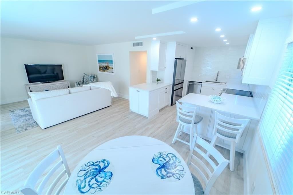 354 Harbour Dr Unit 354 #354 - Photo 6 of 18