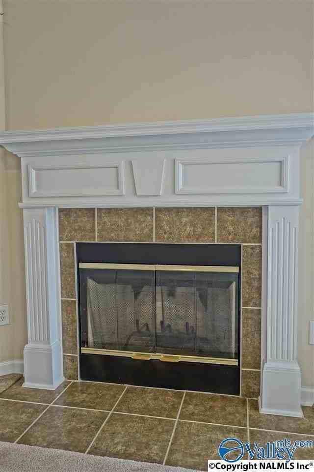 106 Wittington Ln - Photo 6 of 17