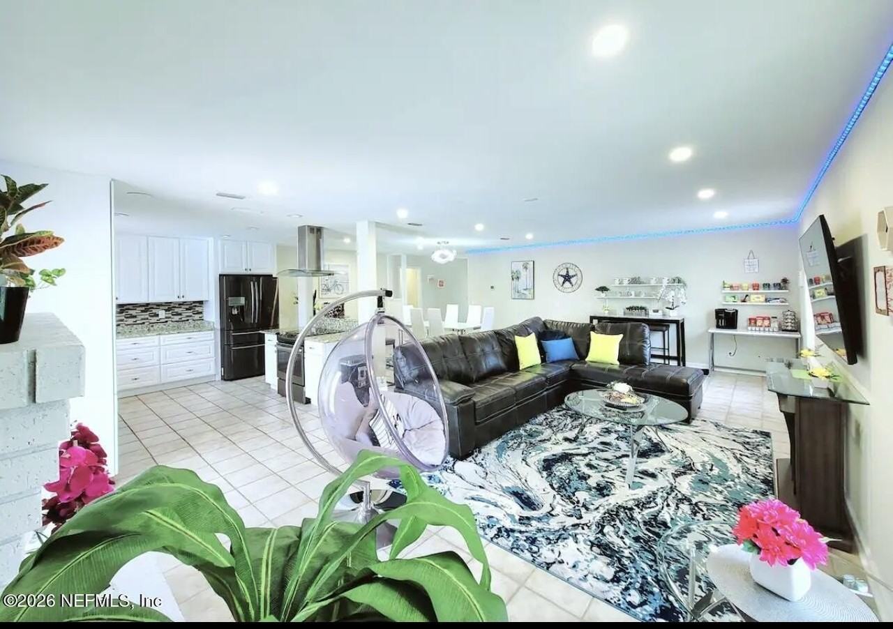 780 Ashwood St - Photo 6 of 16