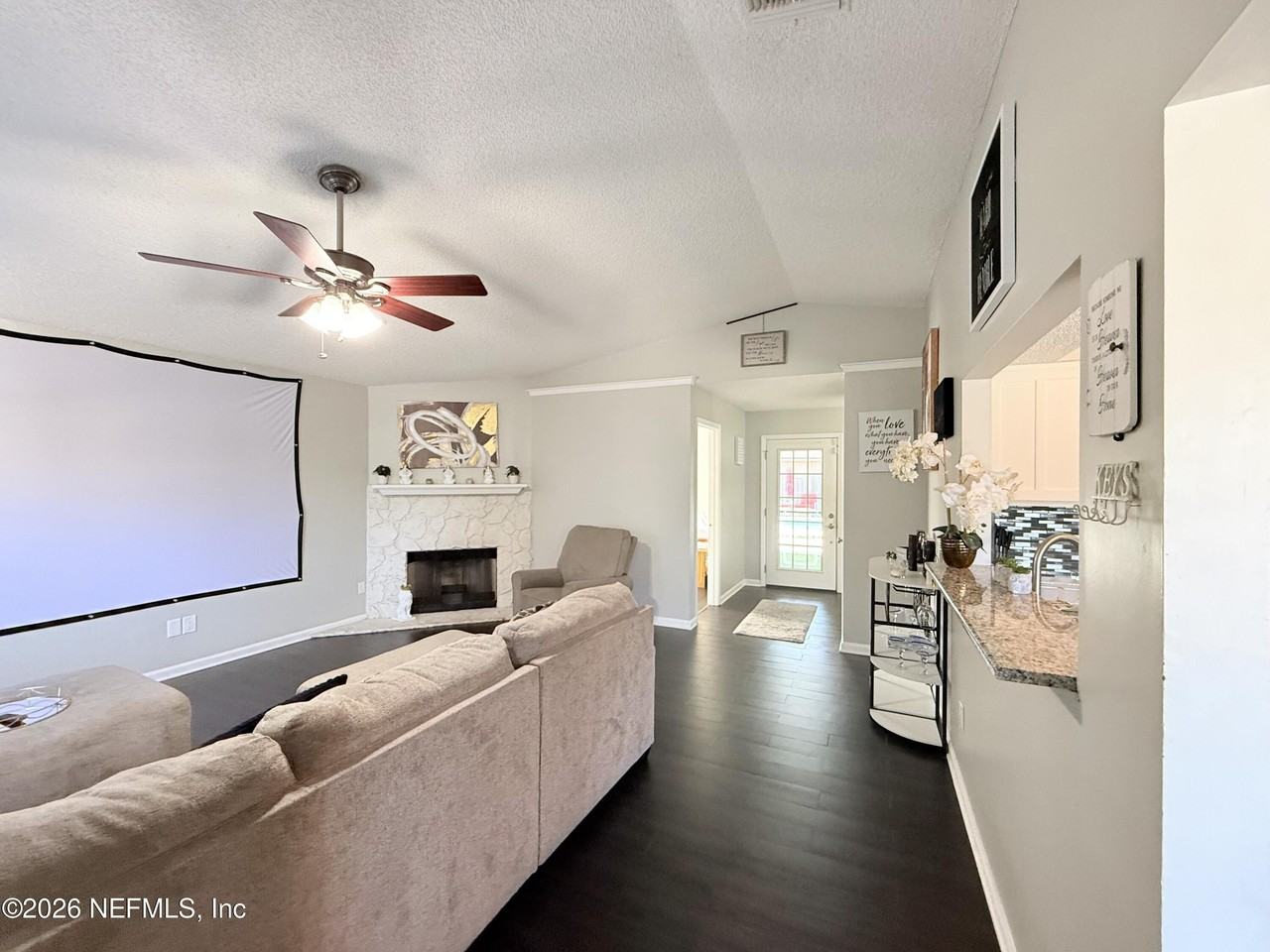 7748 Pepper Cir E - Photo 7 of 30