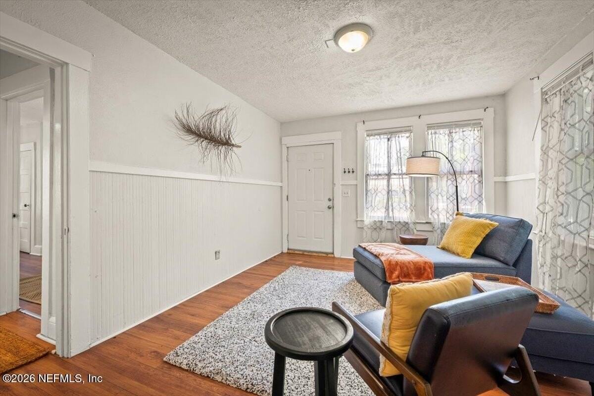 1623 Minerva Ave - Photo 7 of 22