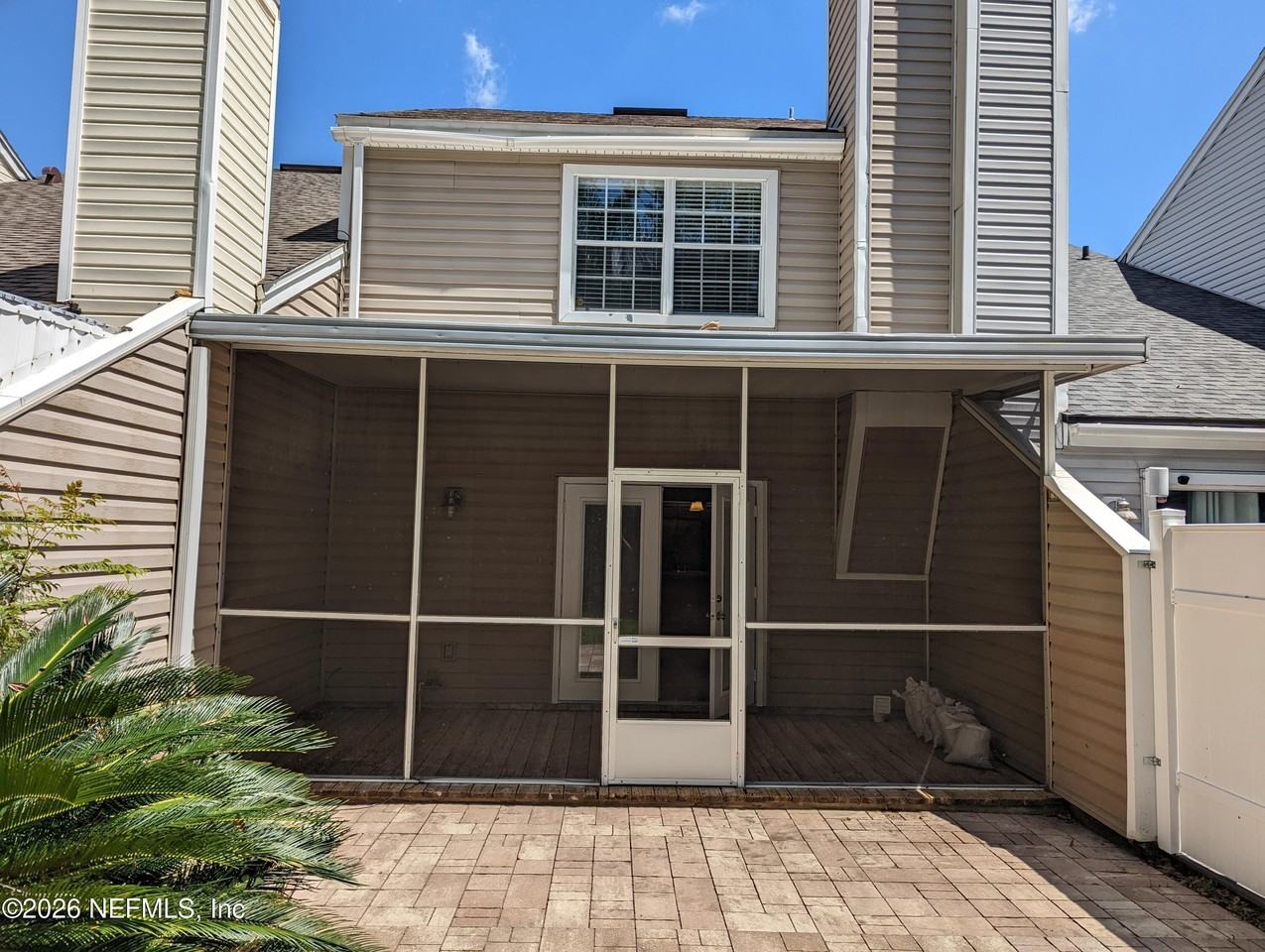 8529 Sturbridge Cir W - Photo 2 of 12