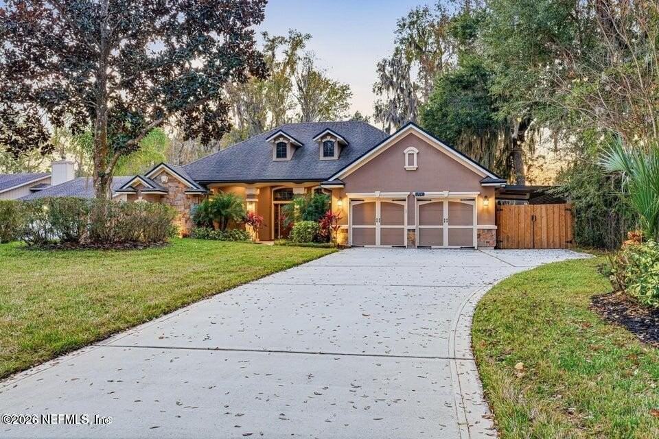 114 Warren Cir - Photo 2 of 30