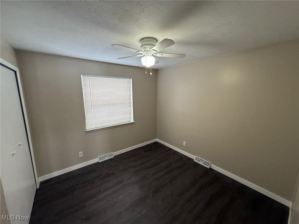 2465 Warren Pkwy Apt 6 #6 - Photo 6 of 16