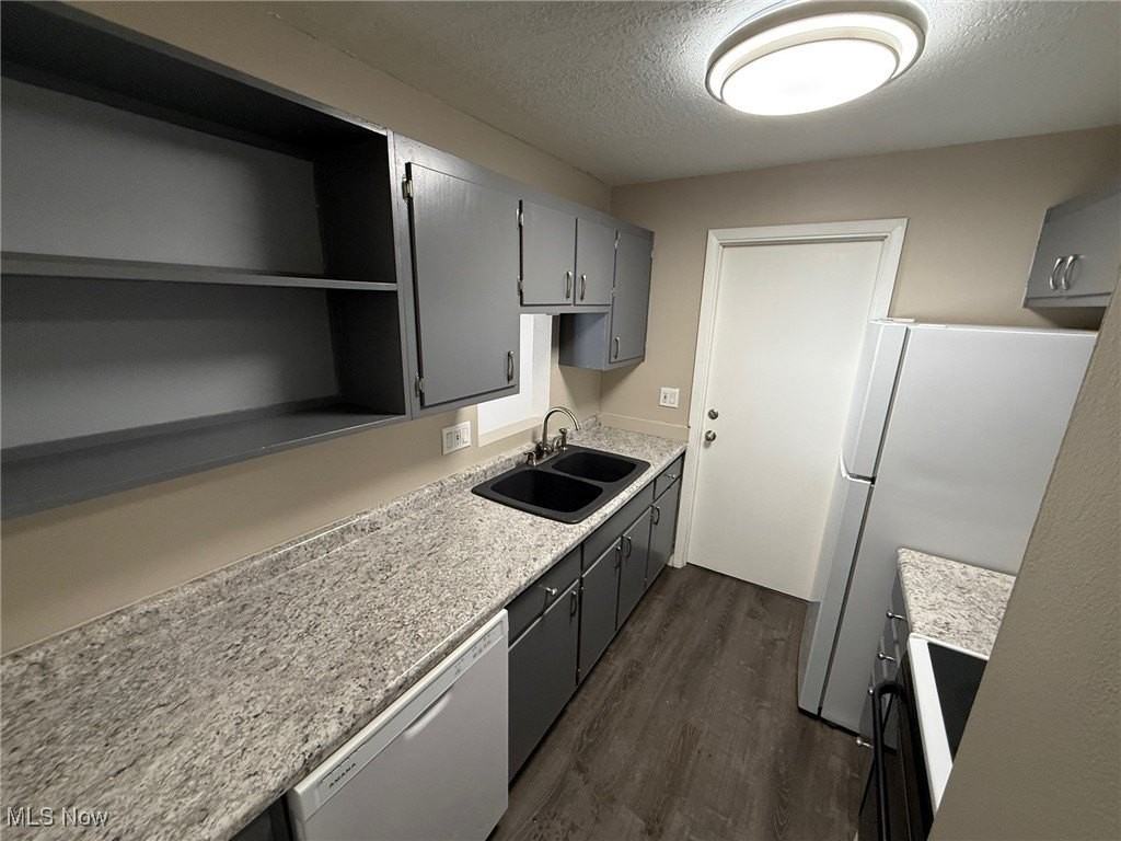 2465 Warren Pkwy Apt 6 #6 - Photo 7 of 16