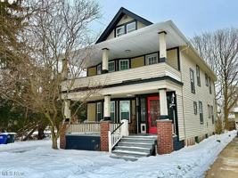 featured image of 1319 Lakewood Ave