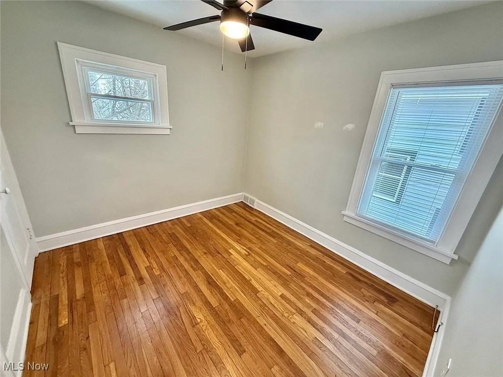 1319 Lakewood Ave - Photo 7 of 15