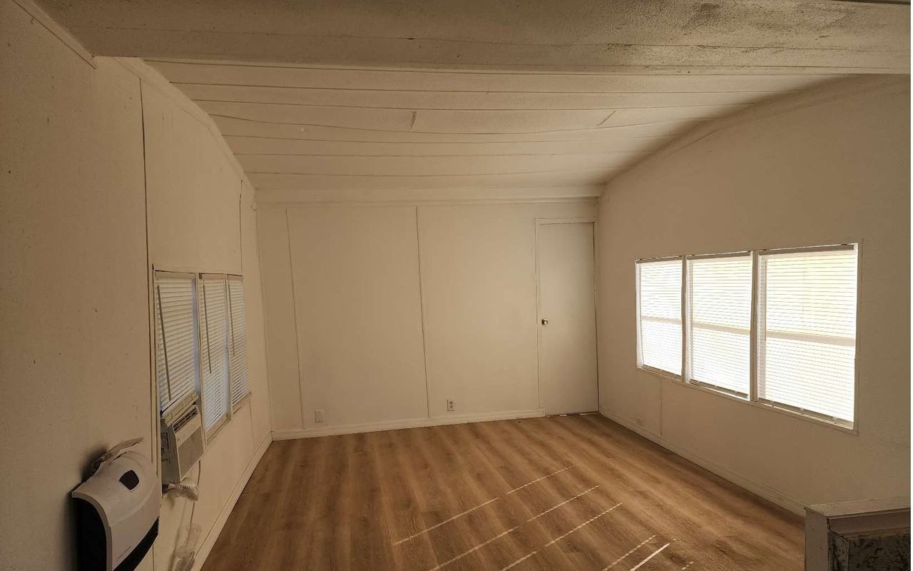 296 Nw Ridgewood Ave - Photo 7 of 10