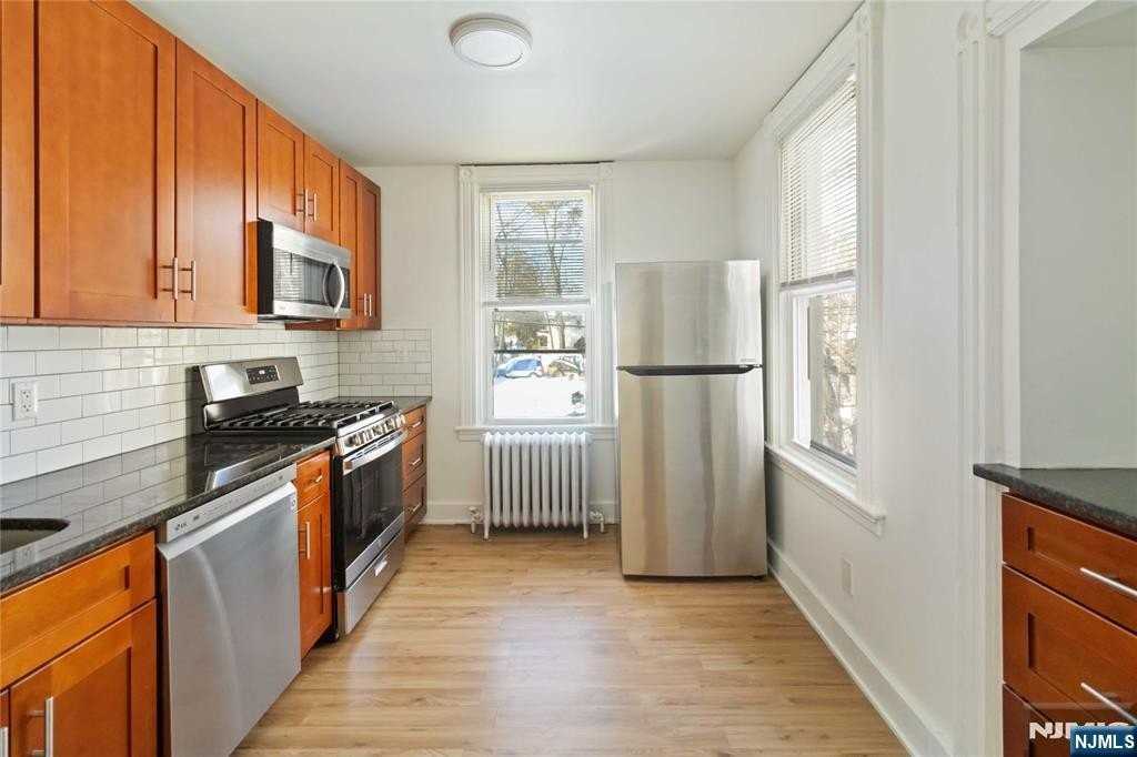 87 James St - Photo 6 of 25