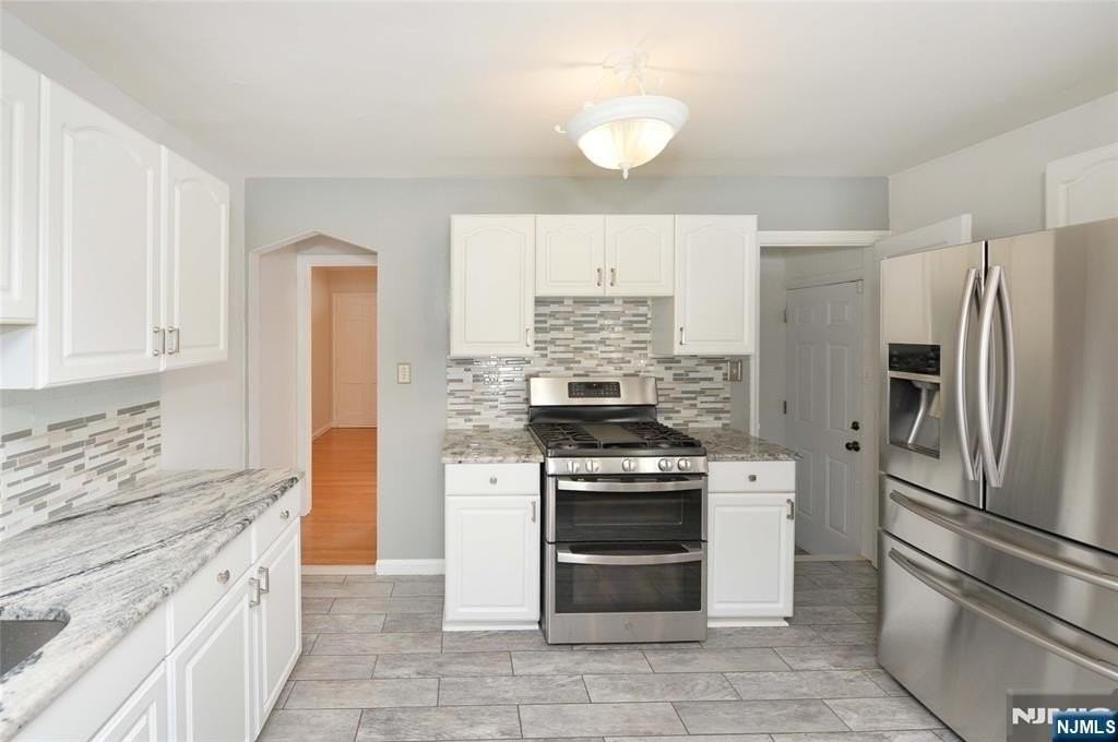 205 Rambler Ave - Photo 2 of 23