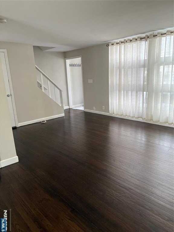 66 Stuart St - Photo 2 of 11