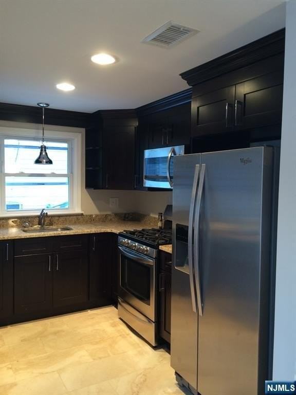 66 Stuart St - Photo 6 of 11