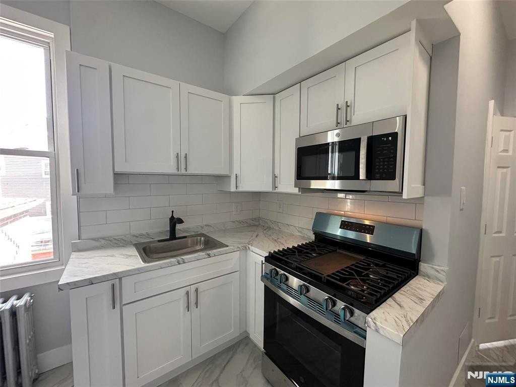 707 New York Ave - Photo 2 of 11