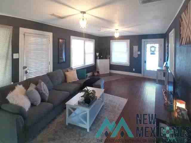 1900 Axtell St - Photo 6 of 25