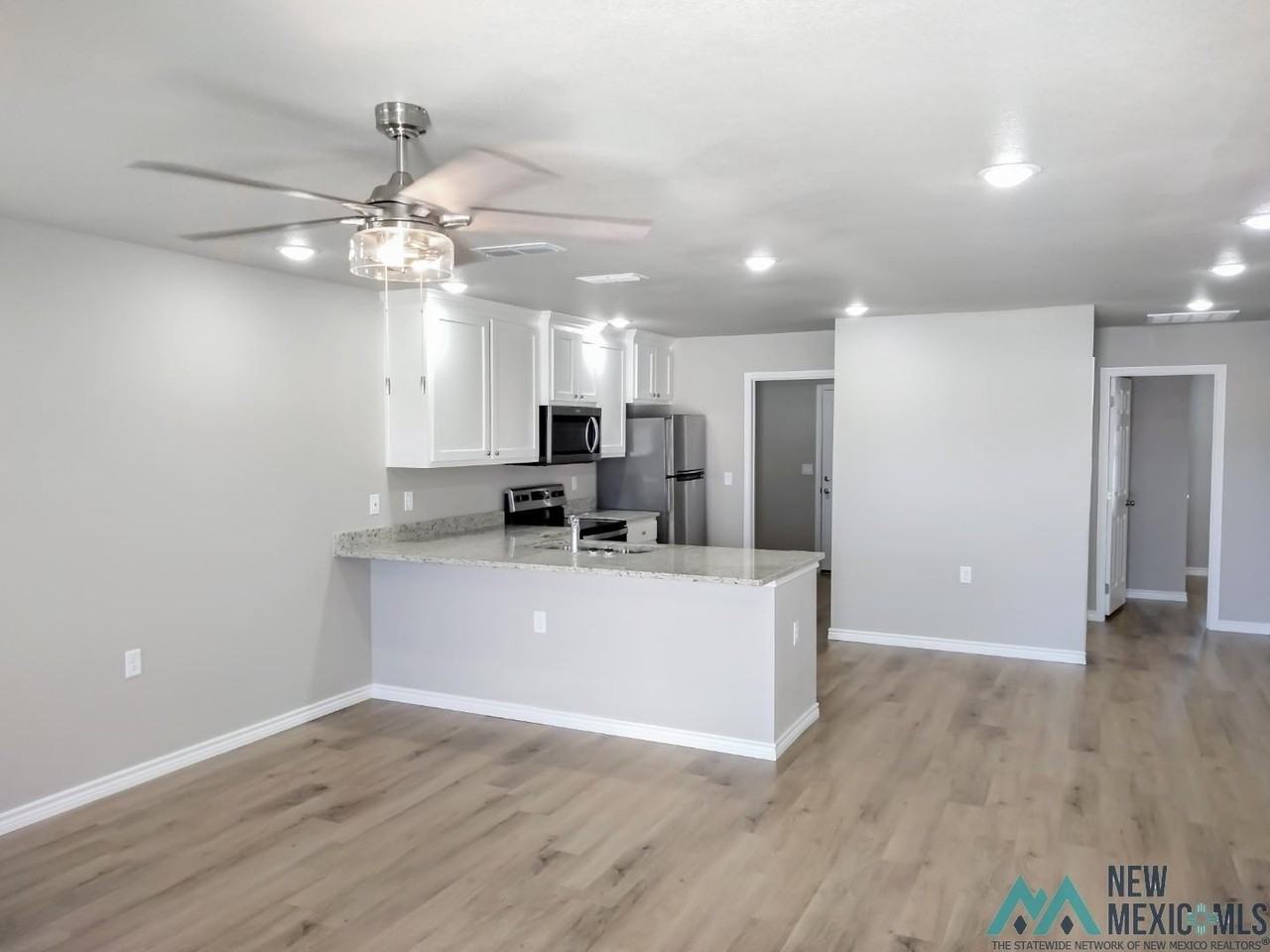 3136 Westminster Dr - Photo 2 of 13